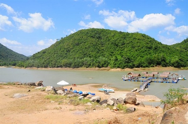 Khu du lịch Hồ Kênh Hạ Nha Trang 1