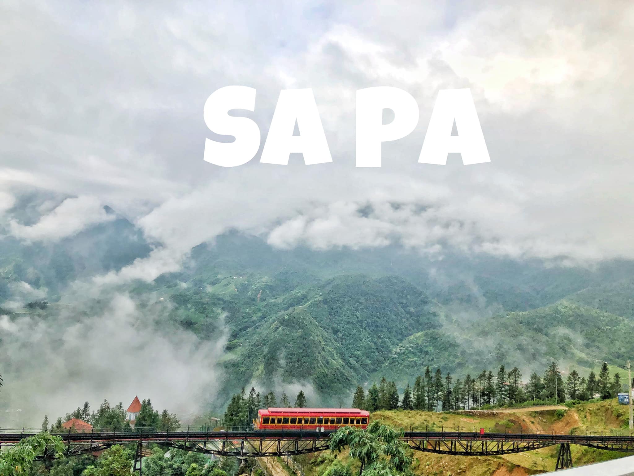 Giá vé các điểm du lịch Sapa tăng nhiều lên so với các năm trước lý do để giúp bà con xây dựng đường vào bản
